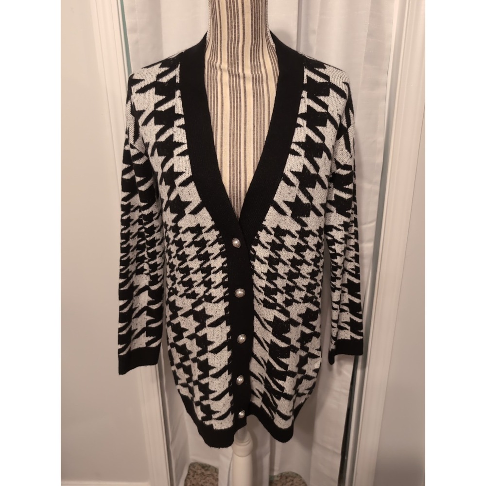 Talbots Black & White Long Pearl Button Cardigan Size Small